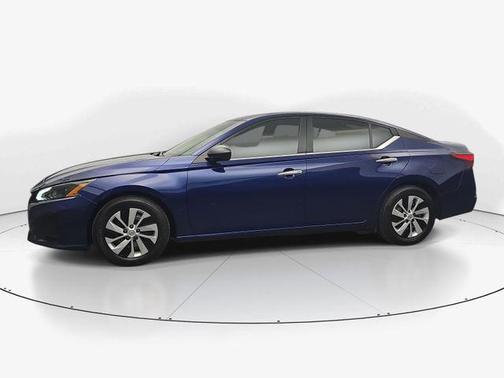 Deep Blue Pearl 2024 Nissan Altima S FWD