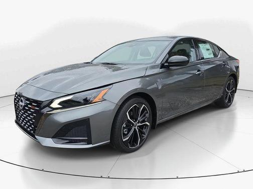 2025 Nissan Altima SR FWD