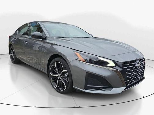2025 Nissan Altima SR FWD