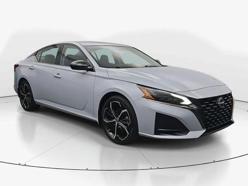 2023 Nissan Altima SR FWD