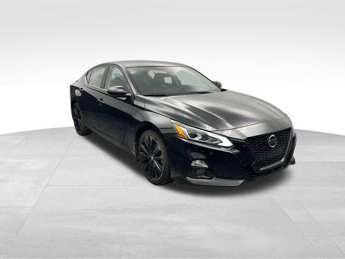 2022 Nissan Altima SR FWD