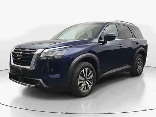 2022 Nissan Pathfinder SL 4WD