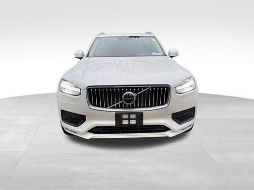2021 Volvo XC90 T5 Momentum