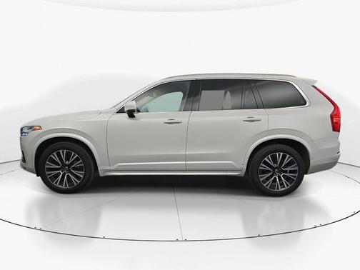 2021 Volvo XC90 T5 Momentum