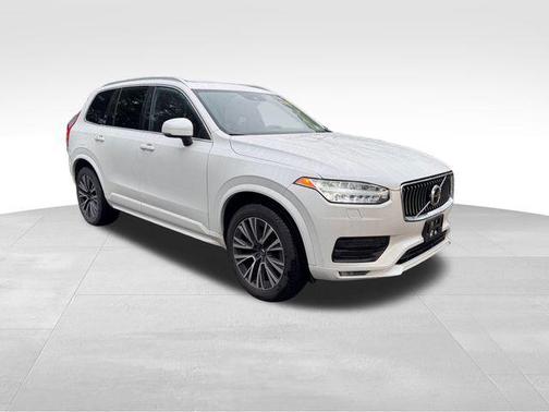 2021 Volvo XC90 T5 Momentum