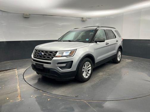 2016 Ford Explorer Base