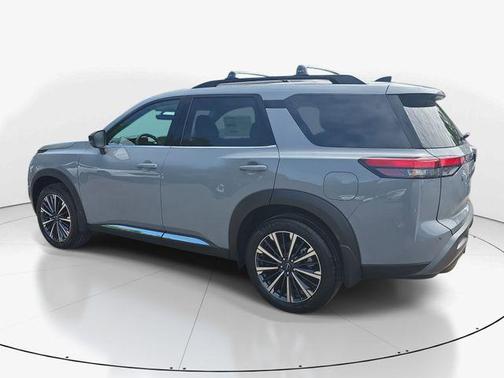 Boulder Gray Pearl 2026 Nissan Pathfinder Platinum