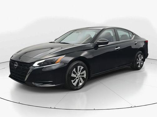 2025 Nissan Altima S FWD