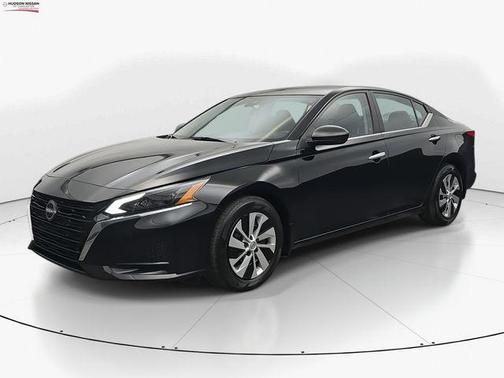 2025 Nissan Altima S FWD