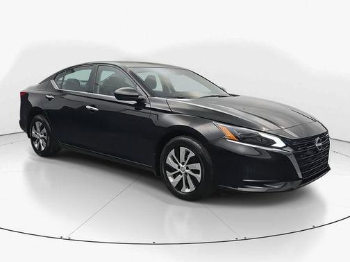 2025 Nissan Altima S FWD
