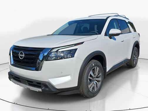 2025 Nissan Pathfinder SL FWD