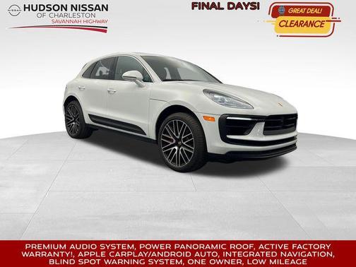 2023 Porsche Macan Base