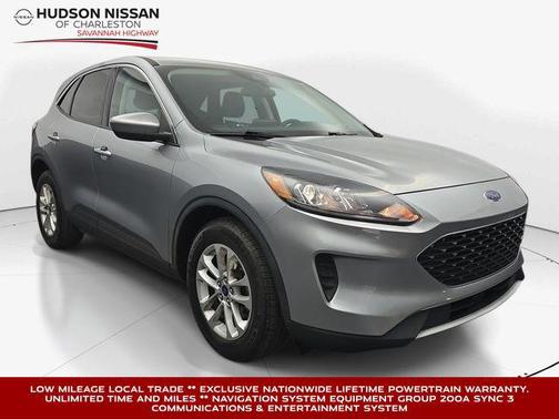 Silver Metallic 2021 Ford Escape SE