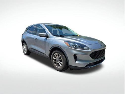 Silver Metallic 2021 Ford Escape SE