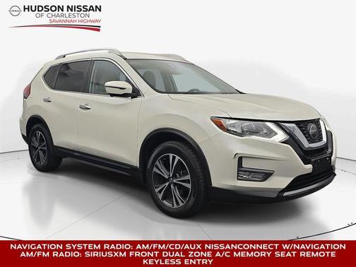 Pearl White 2018 Nissan Rogue SL