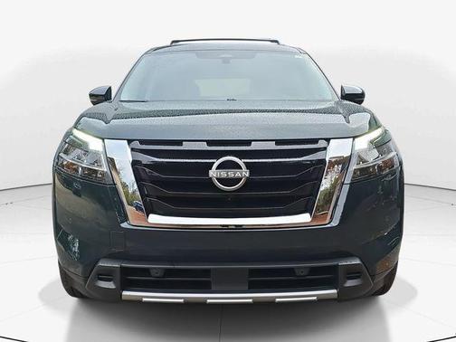 2024 Nissan Pathfinder Platinum FWD