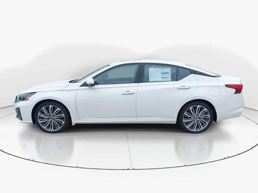 2025 Nissan Altima 2.5 SL