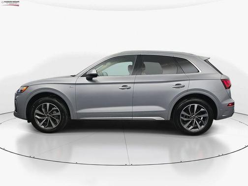 2022 Audi Q5 45 S line Premium Plus