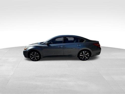 2016 Nissan Altima 2.5 SR