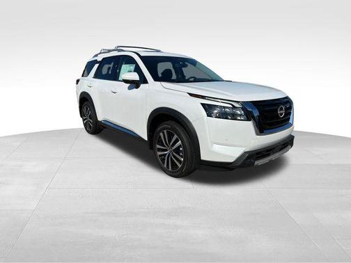 2025 Nissan Pathfinder Platinum FWD
