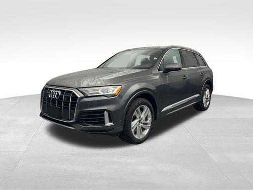 2022 Audi Q7 45 Premium Plus