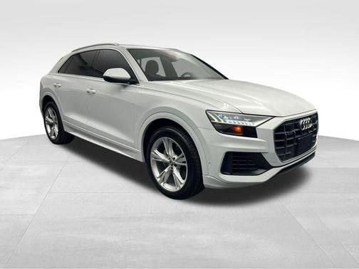 2021 Audi Q8 55 Premium Plus