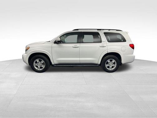 2014 Toyota Sequoia SR5