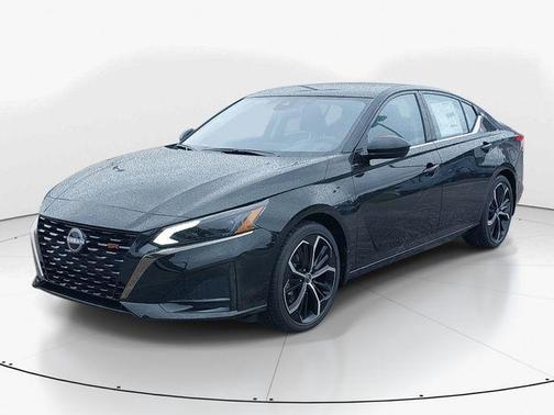 2025 Nissan Altima SR FWD