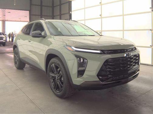 Cacti Green 2026 Chevrolet Trax FWD ACTIV