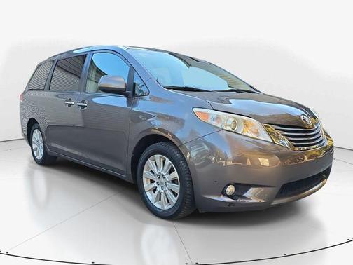 2012 Toyota Sienna XLE