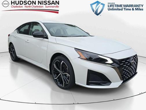 2025 Nissan Altima SR FWD