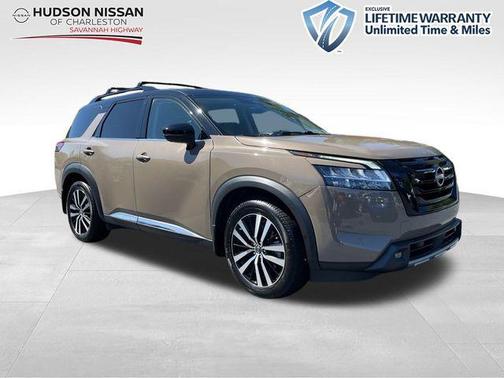 2023 Nissan Pathfinder Platinum 4WD