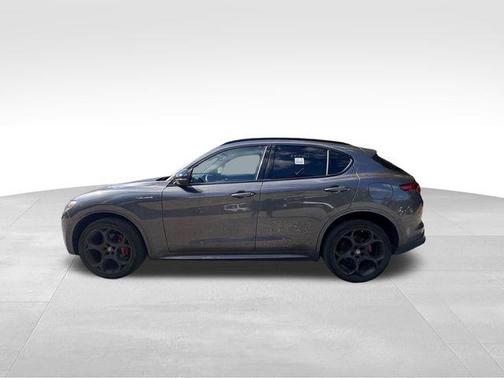 2023 Alfa Romeo Stelvio Veloce AWD