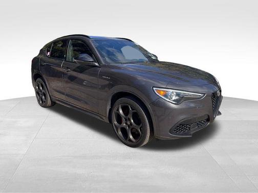 2023 Alfa Romeo Stelvio Veloce AWD