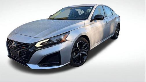 2023 Nissan Altima SR FWD