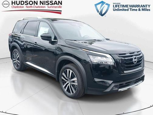 2025 Nissan Pathfinder Platinum FWD