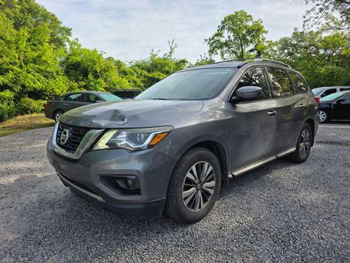 2017 Nissan Pathfinder SV