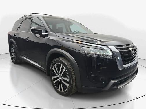 2024 Nissan Pathfinder Platinum FWD