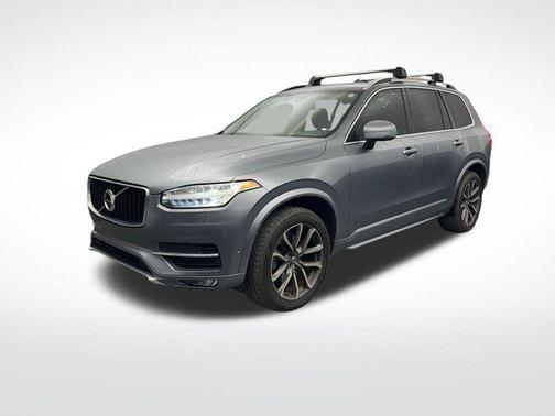 2017 Volvo XC90 T6 Momentum
