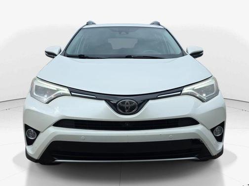 Blizzard Pearl 2018 Toyota RAV4 Limited