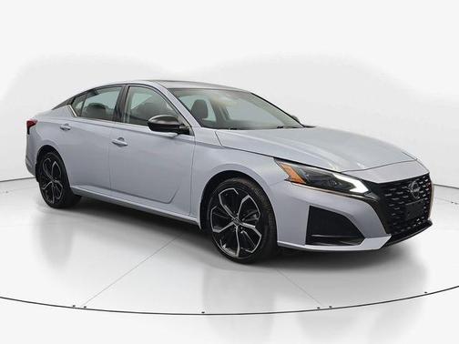 Gray Sky Pearl 2023 Nissan Altima SR Intelligent AWD