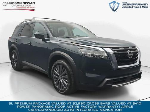 2024 Nissan Pathfinder SL FWD