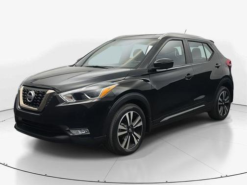 2019 Nissan Kicks SR