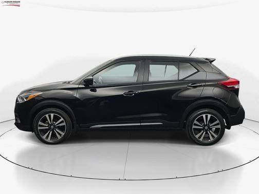 2019 Nissan Kicks SR