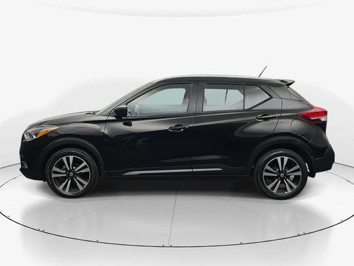2019 Nissan Kicks SR