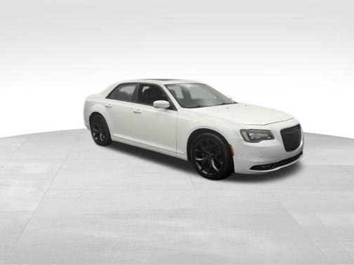 2022 Chrysler 300 S