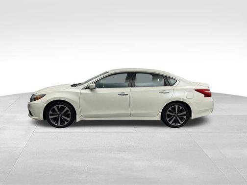 2016 Nissan Altima 2.5 SR
