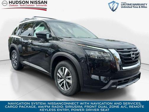 2025 Nissan Pathfinder SL FWD