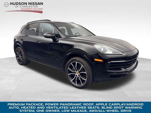 2022 Porsche Cayenne Base