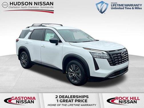 Everest White Pearl Tricoat 2026 Nissan Pathfinder SV